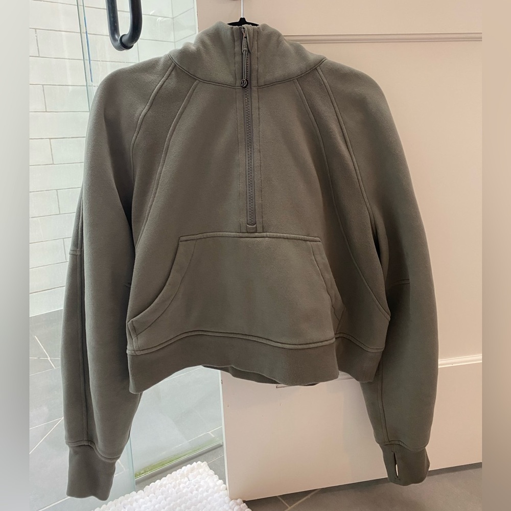 Lululemon women’s scuba oversized half zip hoodie, size M/L, olive green